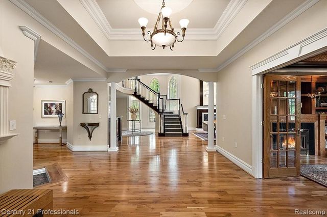 6705 College Park Drive, Clarkston, MI 48346