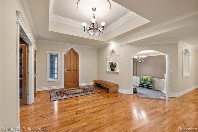 6705 College Park Drive, Clarkston, MI 48346