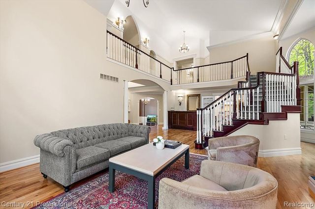 6705 College Park Drive, Clarkston, MI 48346