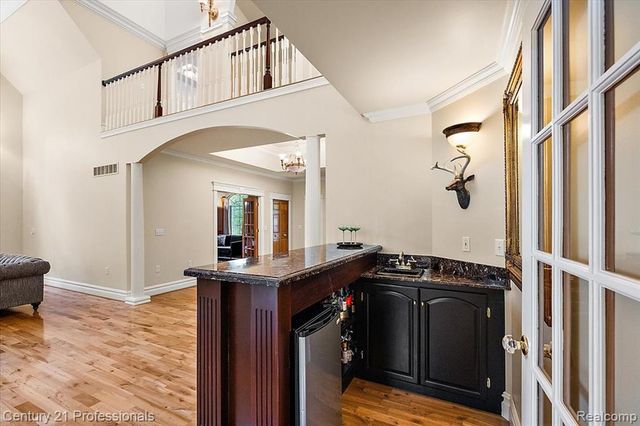 6705 College Park Drive, Clarkston, MI 48346
