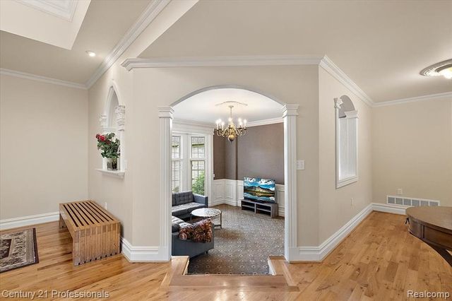 6705 College Park Drive, Clarkston, MI 48346