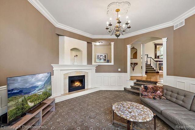6705 College Park Drive, Clarkston, MI 48346
