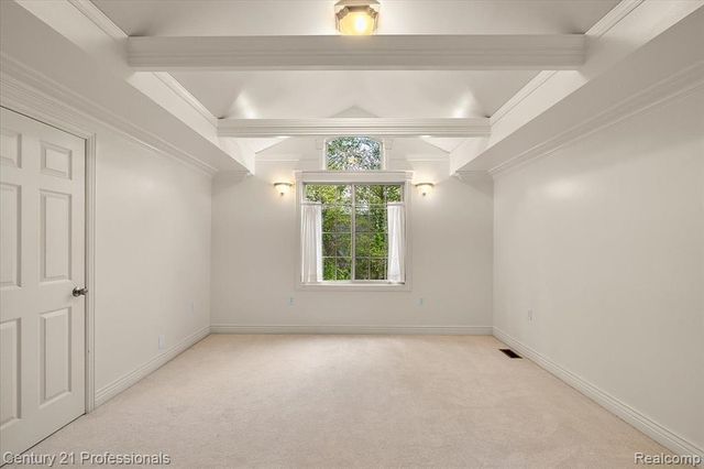 6705 College Park Drive, Clarkston, MI 48346