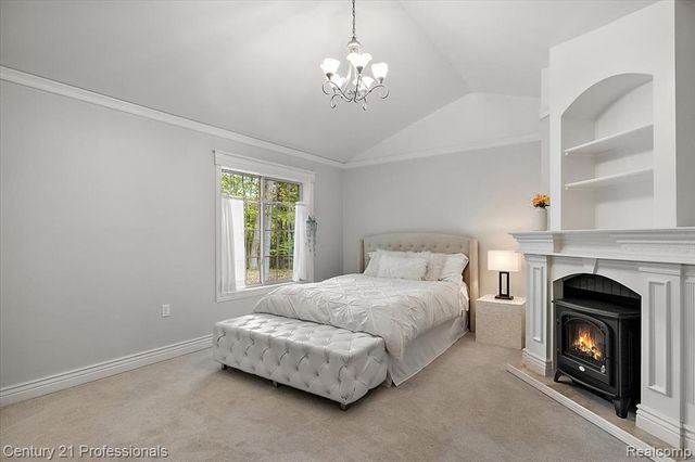 6705 College Park Drive, Clarkston, MI 48346