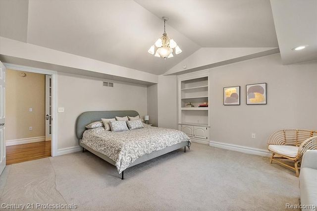 6705 College Park Drive, Clarkston, MI 48346
