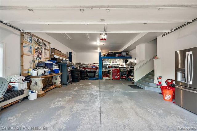 6705 College Park Drive, Clarkston, MI 48346