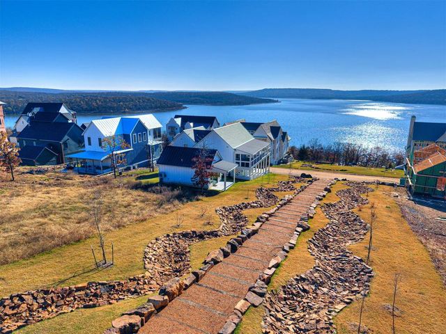 121 Lower Green Way, Carlton Landing, OK 74432