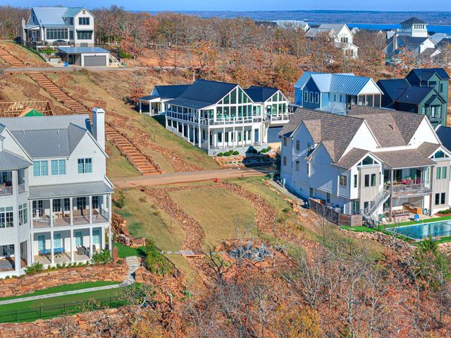 121 Lower Green Way, Carlton Landing, OK 74432