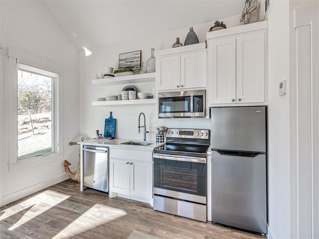 121 Lower Green Way, Carlton Landing, OK 74432