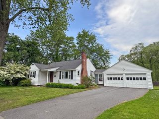 83 Smith Street, Greenfield, MA 01301