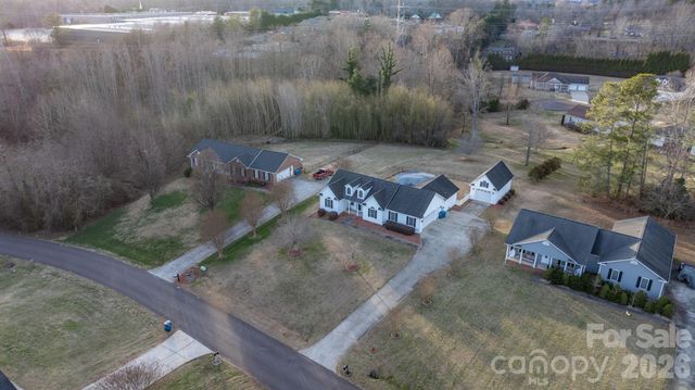 3155 Covington Way, Lenoir, NC 28645