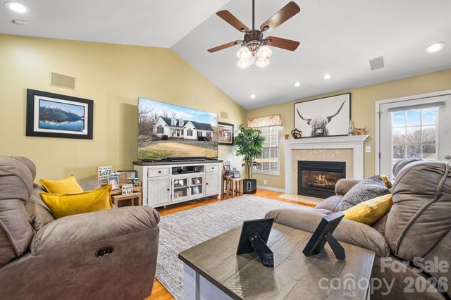 3155 Covington Way, Lenoir, NC 28645