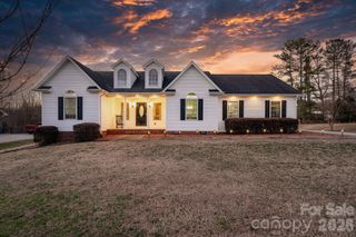 3155 Covington Way, Lenoir, NC 28645