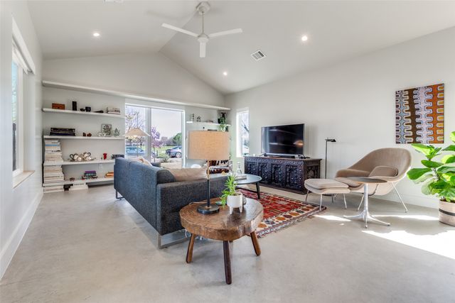 1006 Mcbroom Street, Dallas, TX 75212