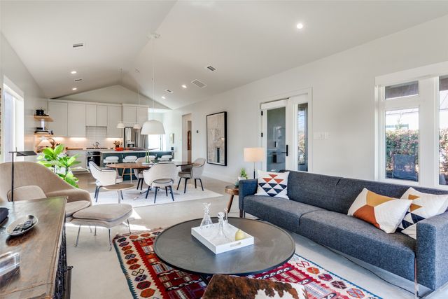 1006 Mcbroom Street, Dallas, TX 75212