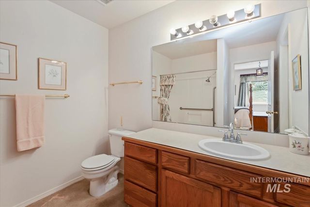 6928 N Duncan Ln, Boise, ID 83714