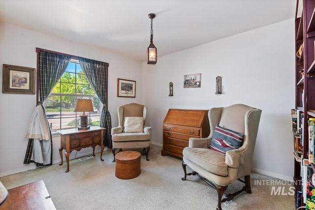 6928 N Duncan Ln, Boise, ID 83714