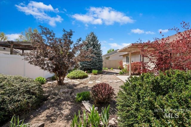 6928 N Duncan Ln, Boise, ID 83714