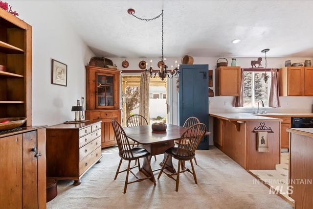 6928 N Duncan Ln, Boise, ID 83714
