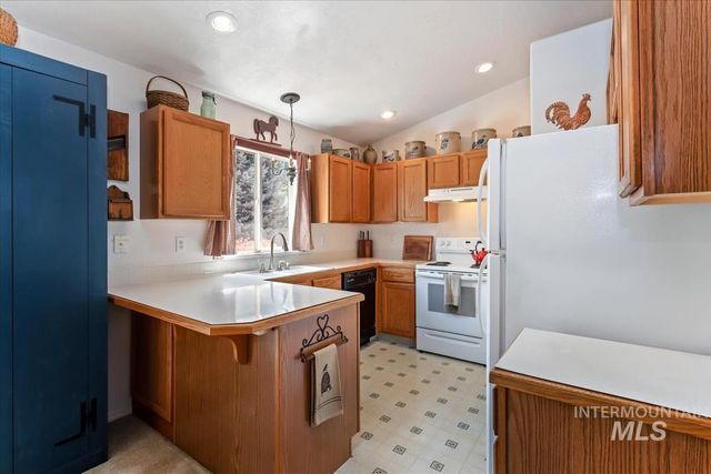 6928 N Duncan Ln, Boise, ID 83714