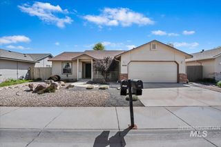 6928 N Duncan Ln, Boise, ID 83714