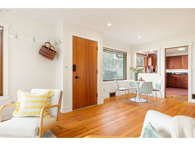 5408 Se HAWTHORNE Blvd, Portland, OR 97215