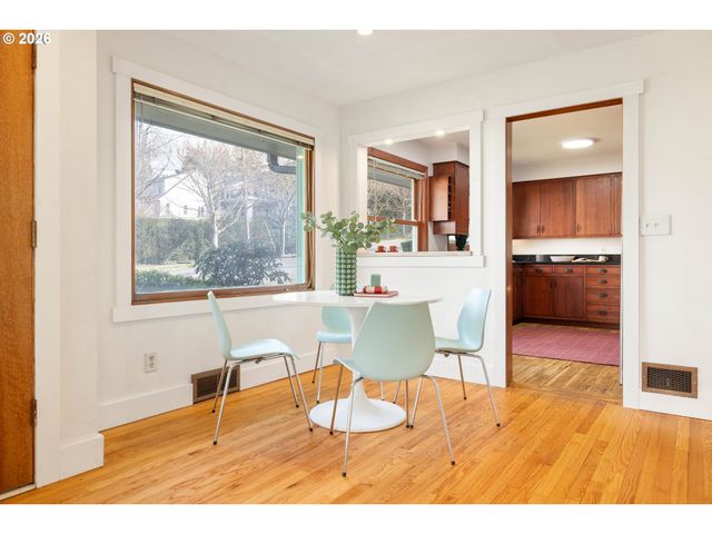 5408 Se HAWTHORNE Blvd, Portland, OR 97215