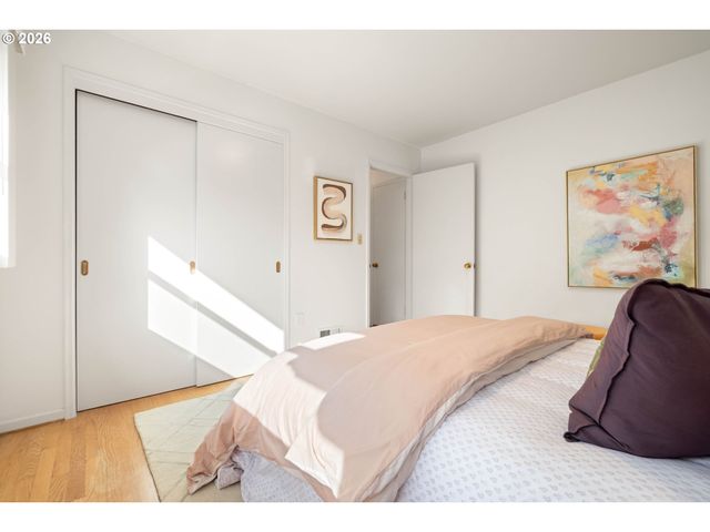 5408 Se HAWTHORNE Blvd, Portland, OR 97215