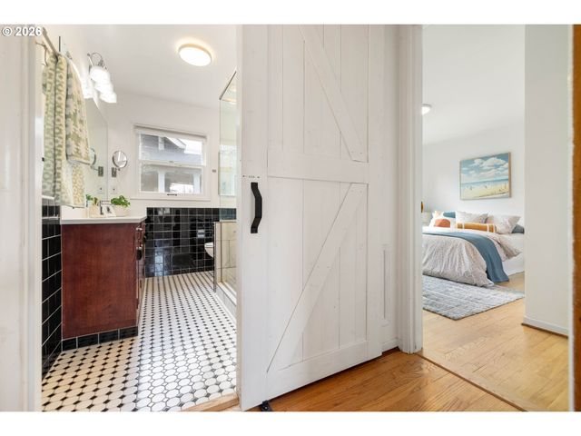 5408 Se HAWTHORNE Blvd, Portland, OR 97215