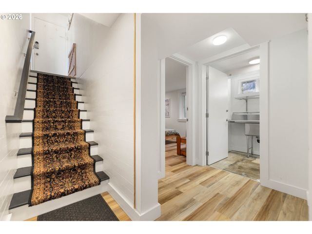 5408 Se HAWTHORNE Blvd, Portland, OR 97215