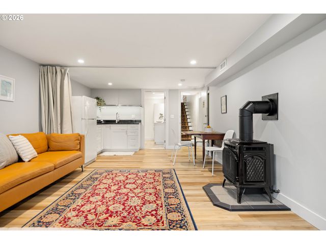 5408 Se HAWTHORNE Blvd, Portland, OR 97215