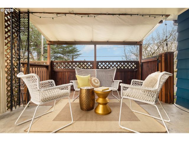 5408 Se HAWTHORNE Blvd, Portland, OR 97215