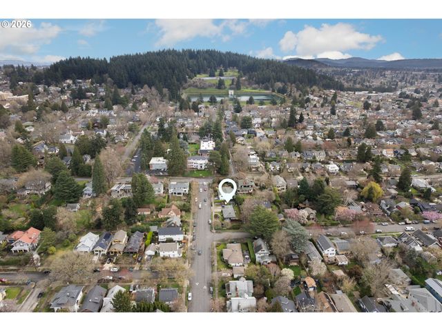 5408 Se HAWTHORNE Blvd, Portland, OR 97215