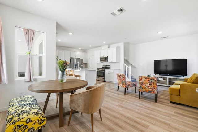 4532 Juneberry Dr, Sacramento, CA 95834