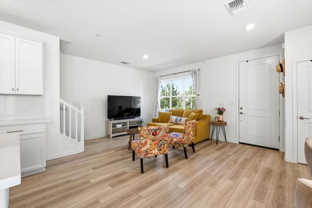 4532 Juneberry Dr, Sacramento, CA 95834
