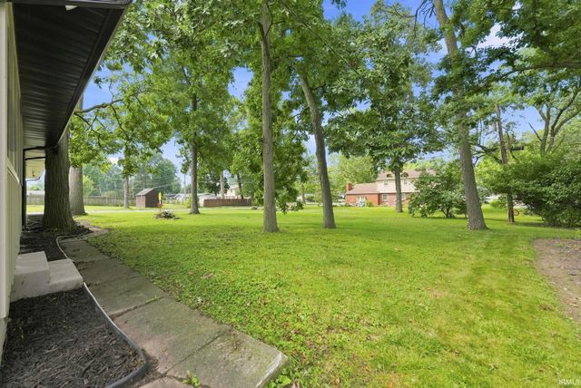 4917 Reed Road, Fort Wayne, IN 46835