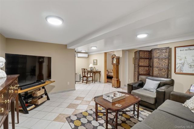 41 Peddler Hill Road, Monroe, NY 10950