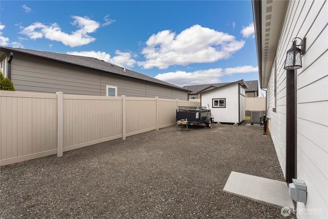 2663 7th Street SE, East Wenatchee, WA 98802