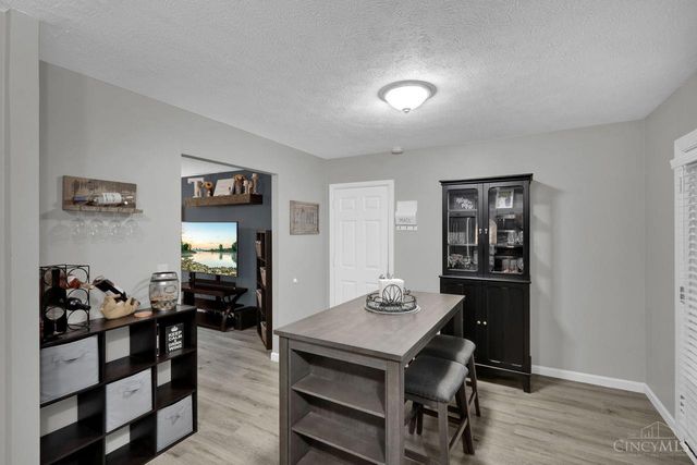 7966 Country Green Court, West Chester, OH 45069