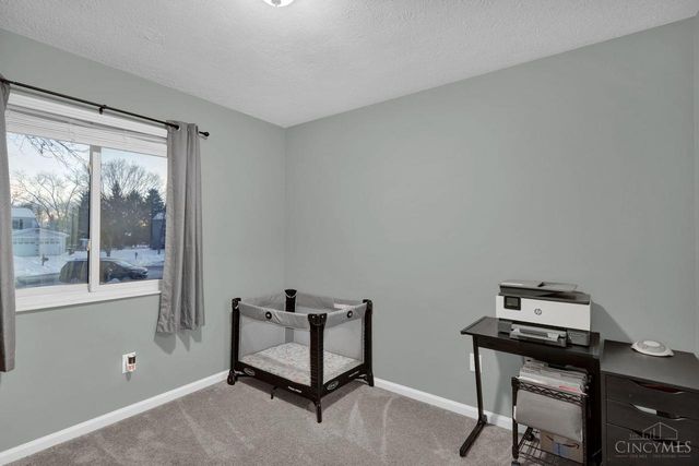 7966 Country Green Court, West Chester, OH 45069