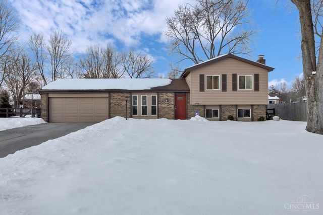 7966 Country Green Court, West Chester, OH 45069