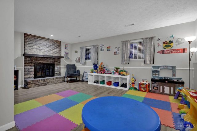 7966 Country Green Court, West Chester, OH 45069