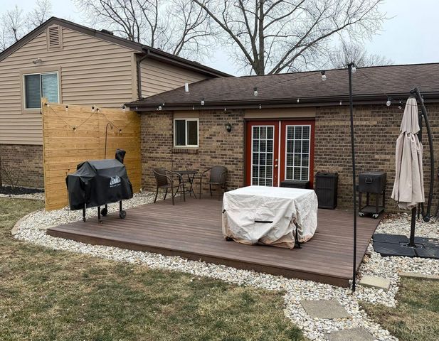 7966 Country Green Court, West Chester, OH 45069