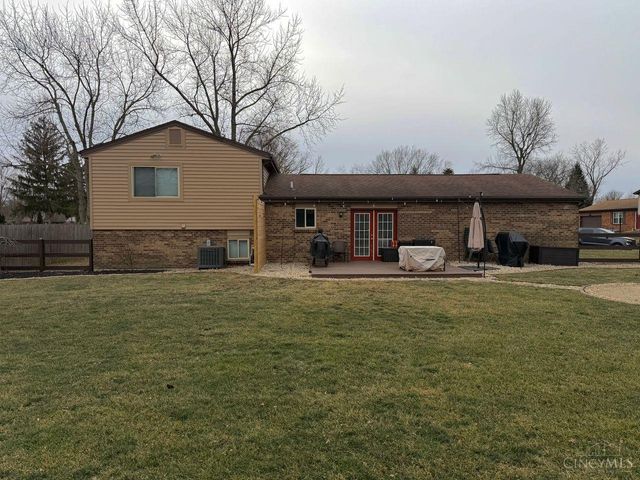 7966 Country Green Court, West Chester, OH 45069