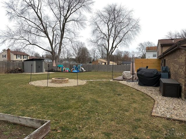 7966 Country Green Court, West Chester, OH 45069