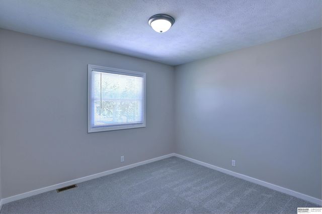 13007 Laurel Avenue, Omaha, NE 68164
