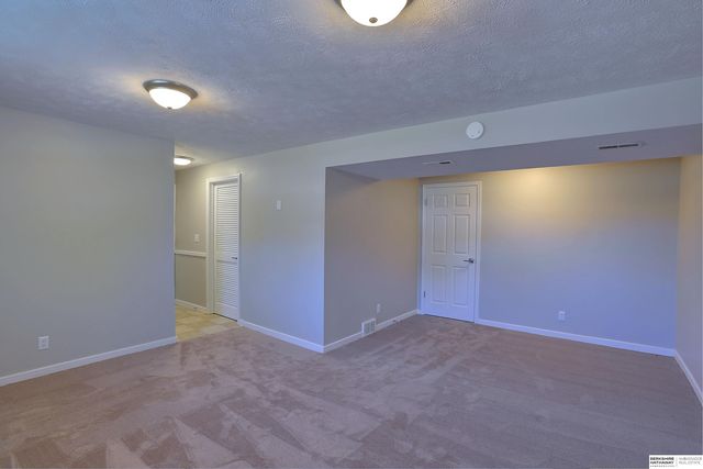 13007 Laurel Avenue, Omaha, NE 68164
