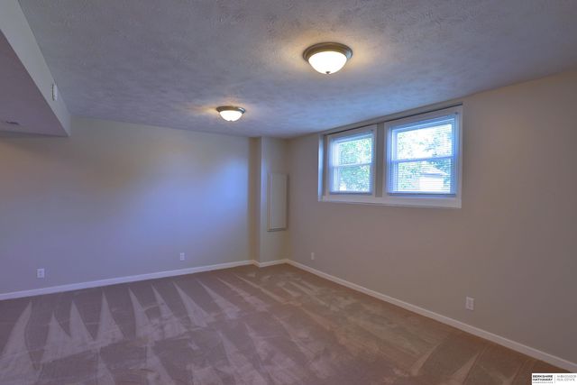 13007 Laurel Avenue, Omaha, NE 68164