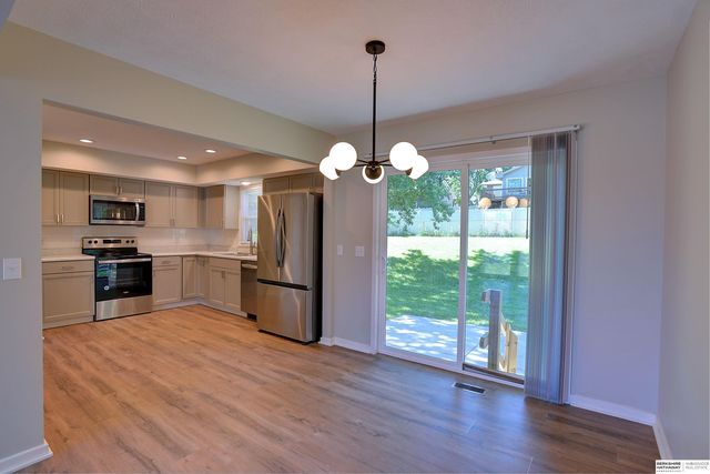 13007 Laurel Avenue, Omaha, NE 68164
