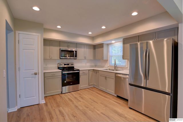 13007 Laurel Avenue, Omaha, NE 68164